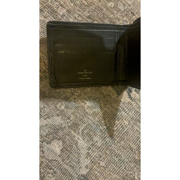 Louis Vuitton Mens Tiaga Leather Wallet - Picture 2 of 7